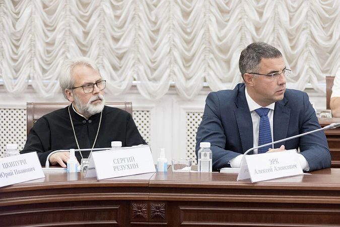 Губернатор Дмитрий Миляев провел заседание Совета по реализации государственной демографической и семейной политики Губернатор Дмитрий Миляев провел заседание Совета по реализации государственной демографической и семейной политики