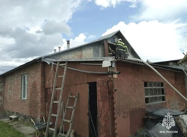 За сутки в Тульской области потушили четыре пожара: есть погибшие За сутки в Тульской области потушили четыре пожара: есть погибшие