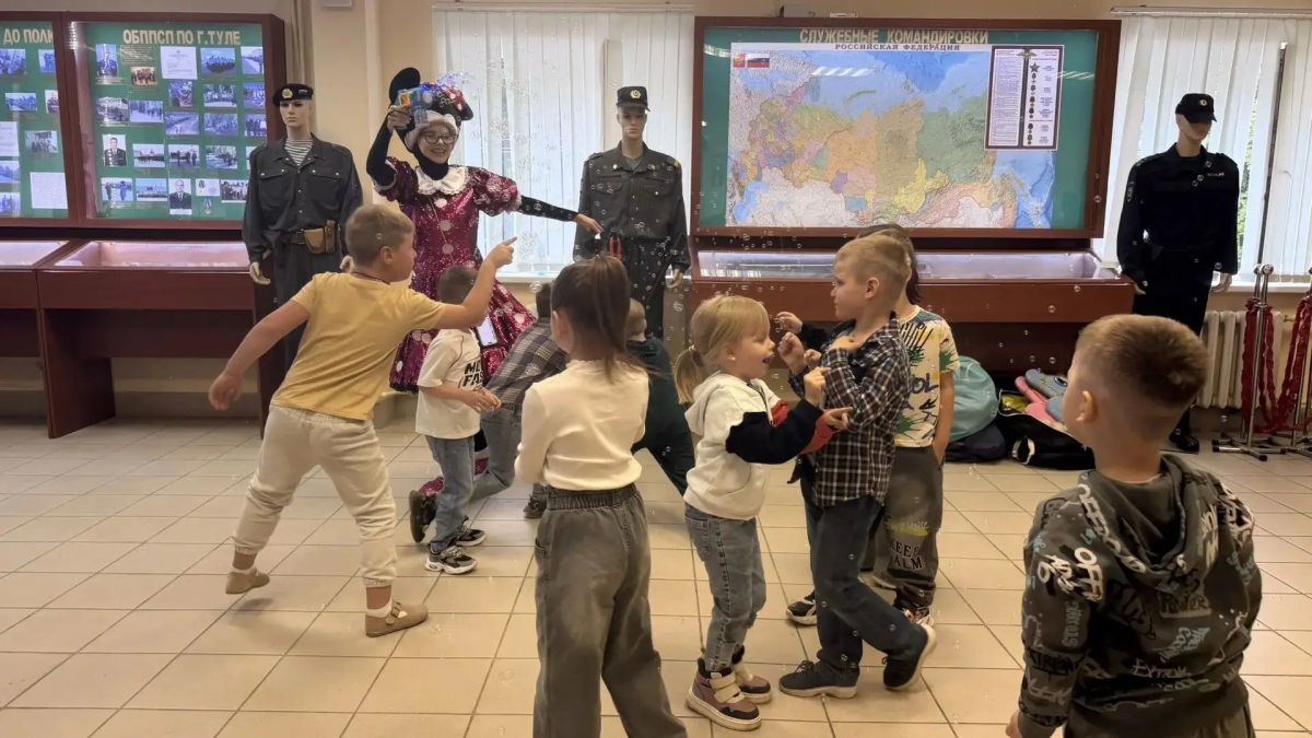 В полку ППСП УМВД России по городу Туле прошло праздничное мероприятие для сотрудников и их семей В полку ППСП УМВД России по городу Туле прошло праздничное мероприятие для сотрудников и их семей
