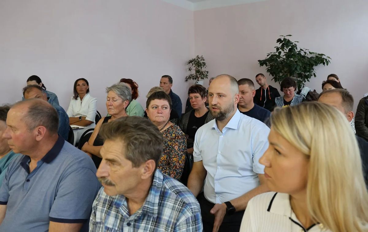 В поселке Рождественском состоялась встреча с активом В поселке Рождественском состоялась встреча с активом