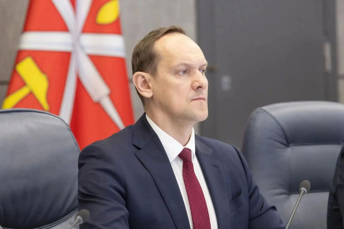 Руководитель Росреестра Олег Скуфинский посетил с рабочей поездкой Тульскую область, в ходе которой состоялись встреча с губернатором региона Дмитрием Миляевым и совместное совещание по исполнению поручений и указаний... Руководитель Росреестра Олег Скуфинский посетил с рабочей поездкой Тульскую область, в ходе которой состоялись встреча с губернатором региона Дмитрием Миляевым и совместное совещание по исполнению поручений и указаний...