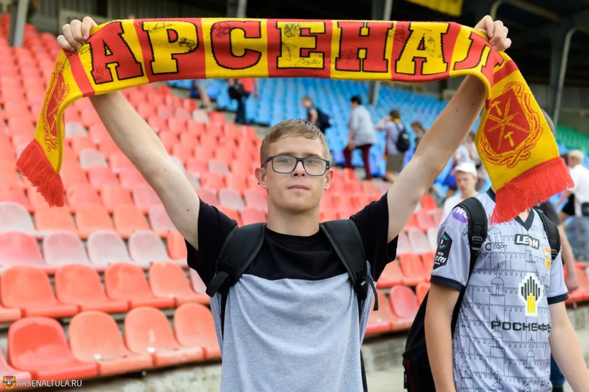 «Арсенал» лицом к лицу с фанатами «Арсенал» лицом к лицу с фанатами