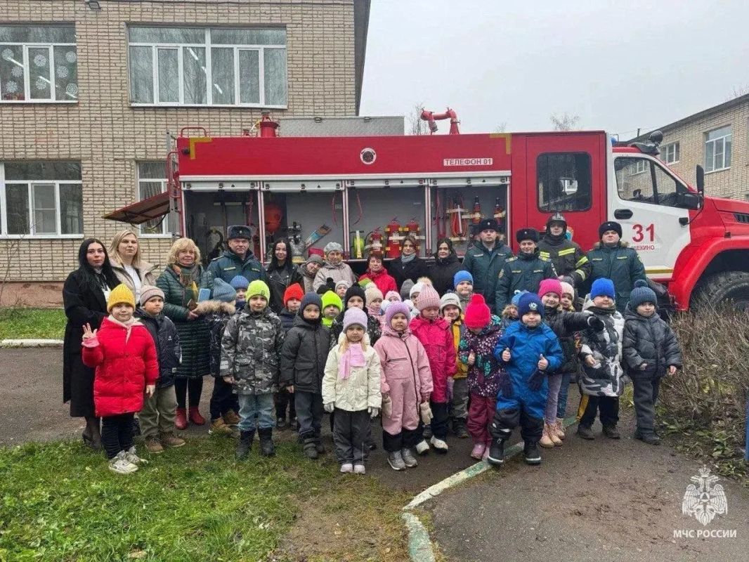 #СМИобМЧС #ЛицаМЧС. В преддверии Дня образования Государственного пожарного надзора: интервью с начальником отдела Дмитрием Кузнецовым 18 июля сотрудники Государственного пожарного надзора МЧС России отмечают... #СМИобМЧС #ЛицаМЧС. В преддверии Дня образования Государственного пожарного надзора: интервью с начальником отдела Дмитрием Кузнецовым 18 июля сотрудники Государственного пожарного надзора МЧС России отмечают...