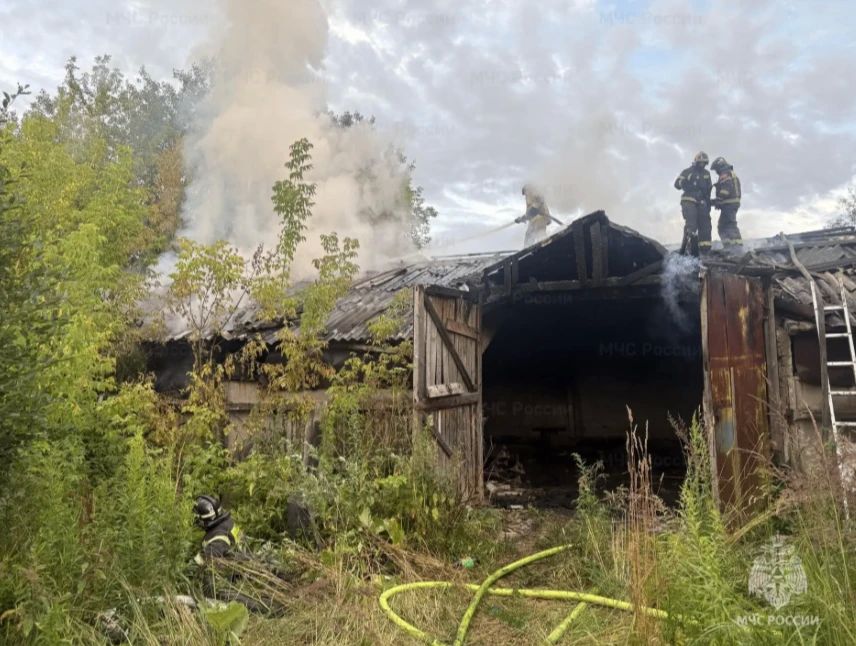 За сутки в Тульской области потушили три пожара За сутки в Тульской области потушили три пожара