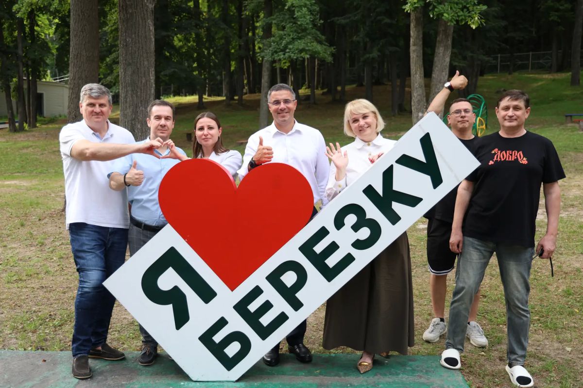 Глава города Тулы, руководитель фракции «Единая Россия» Алексей Эрк, первый заместитель председателя Тульской городской Думы Анастасия Дементьева, депутаты Олеся Филина и Александр Картышов посетили детский оздоровительный... Глава города Тулы, руководитель фракции «Единая Россия» Алексей Эрк, первый заместитель председателя Тульской городской Думы Анастасия Дементьева, депутаты Олеся Филина и Александр Картышов посетили детский оздоровительный...