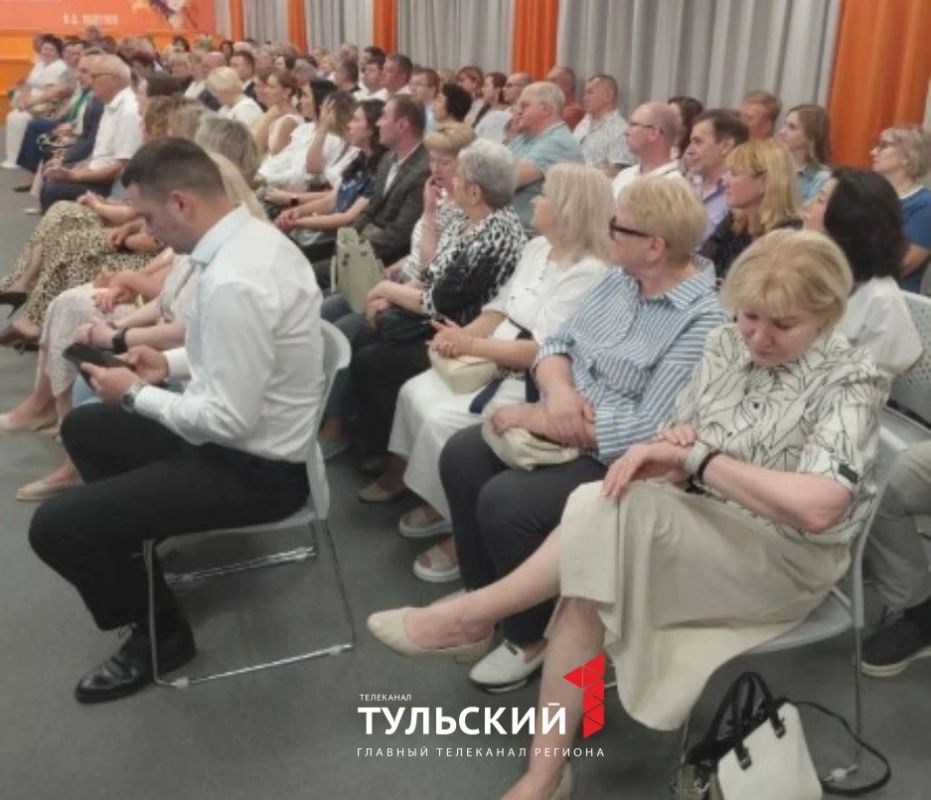Министр здравоохранения РФ отметил заслуги тульских стоматологов Министр здравоохранения РФ отметил заслуги тульских стоматологов
