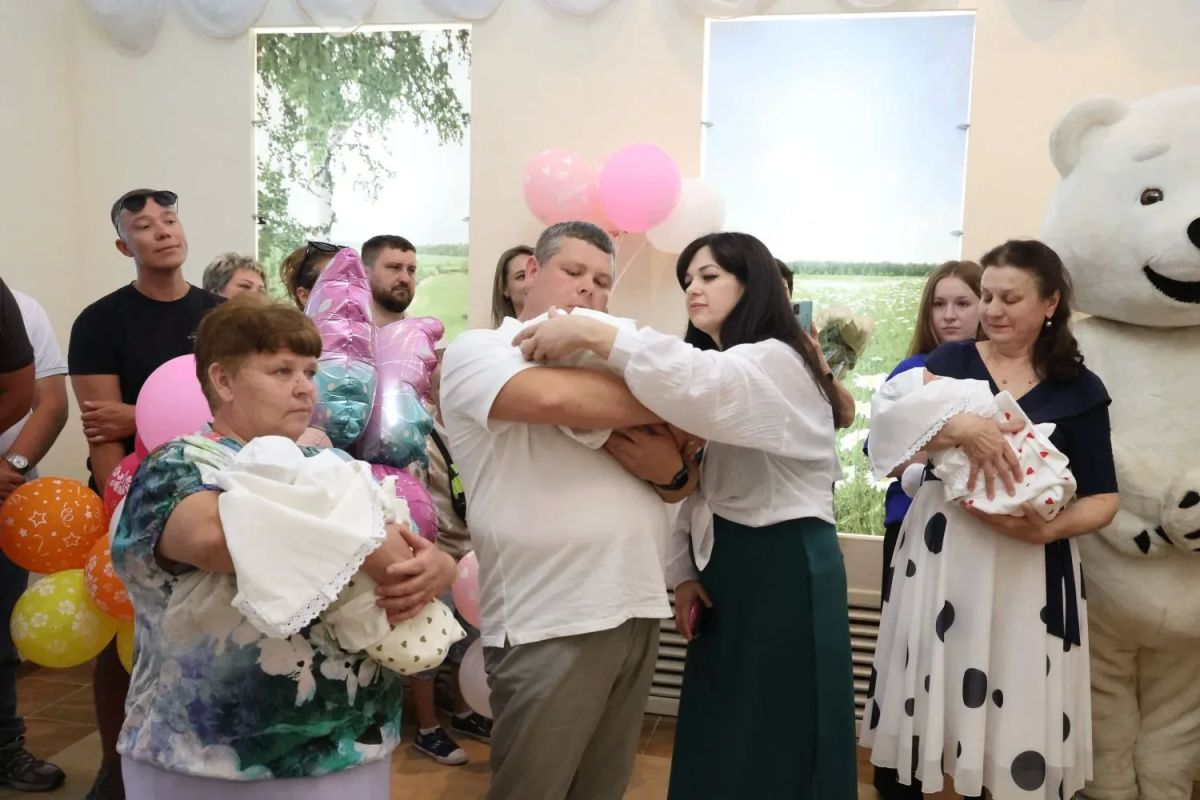 Счастья много не бывает: в областном перинатальном центре родилась тройня Счастья много не бывает: в областном перинатальном центре родилась тройня