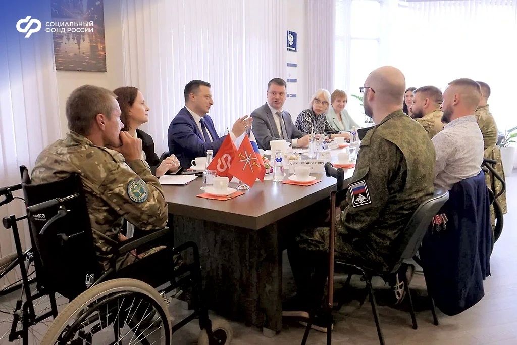 Глава Соцфонда посетил Тульскую область с рабочим визитом Глава Соцфонда посетил Тульскую область с рабочим визитом