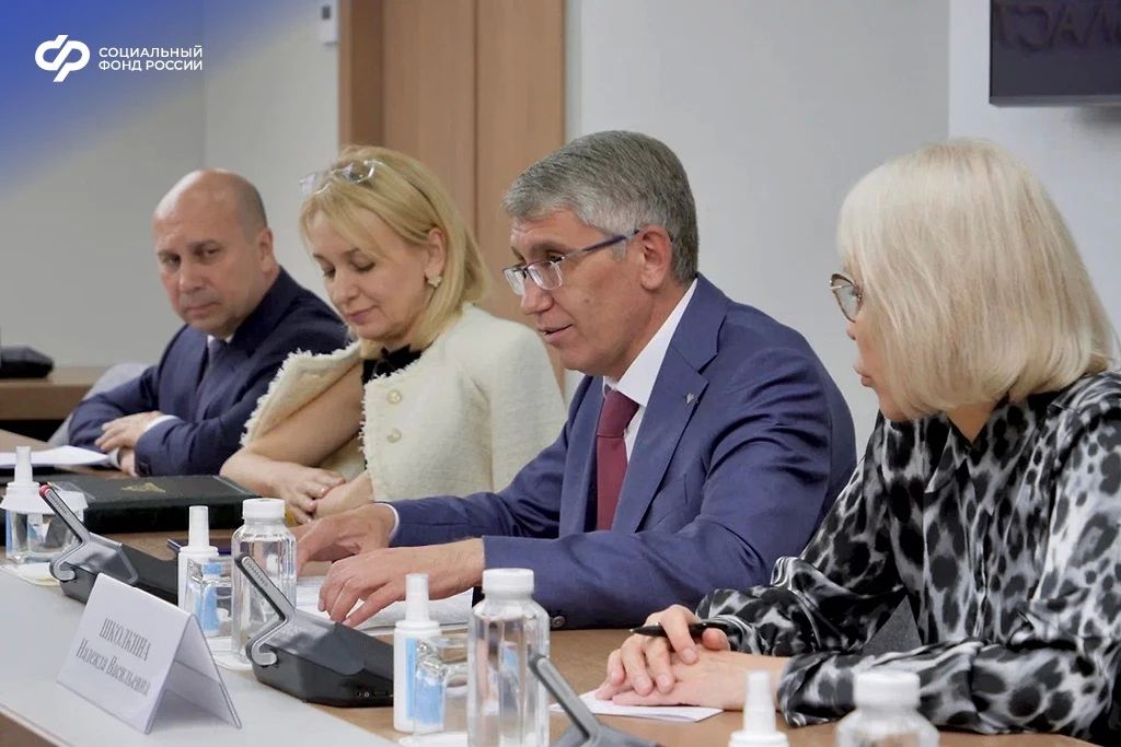 Глава Соцфонда посетил Тульскую область с рабочим визитом Глава Соцфонда посетил Тульскую область с рабочим визитом