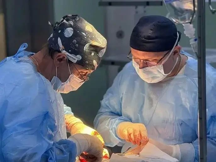 Врачи тульского онкоцентра вернули пациенту голос