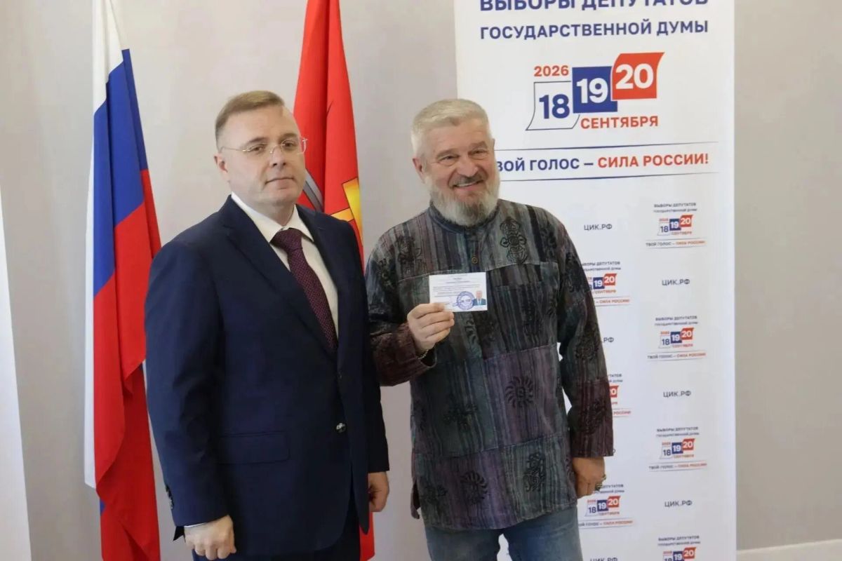 Первые зарегистрированные тульские кандидаты получили удостоверения Первые зарегистрированные тульские кандидаты получили удостоверения