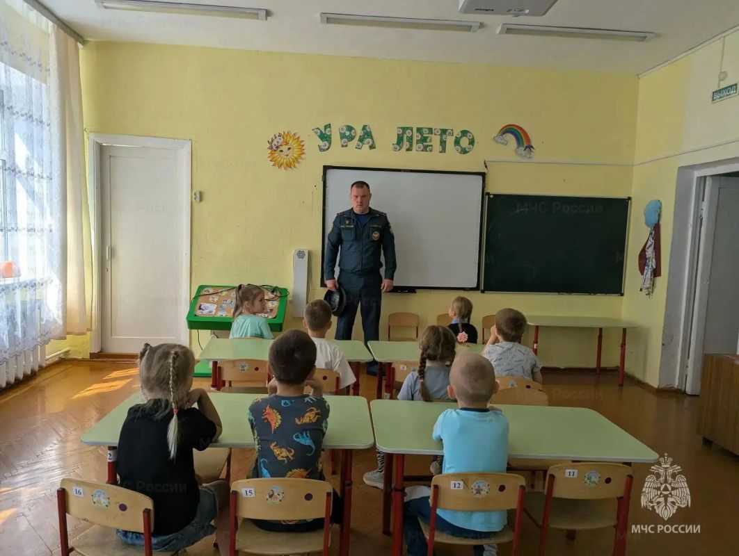 Спасатели провели профилактические занятия для детей в Одоевском и Арсеньевском районах Спасатели провели профилактические занятия для детей в Одоевском и Арсеньевском районах