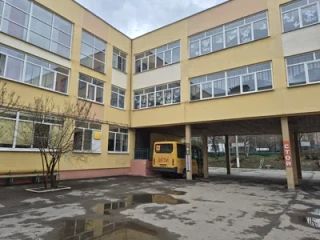 В поселке Шварцевский МКОУ «Шварцевский центр образования» обрушилась стена спортзала