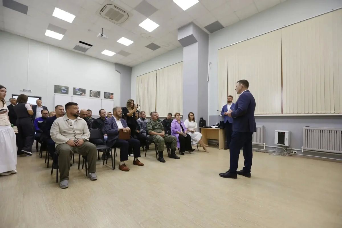 В Новомосковске на предприятии «Полипласт» прошла встреча с депутатами и представителями ведомств В Новомосковске на предприятии «Полипласт» прошла встреча с депутатами и представителями ведомств