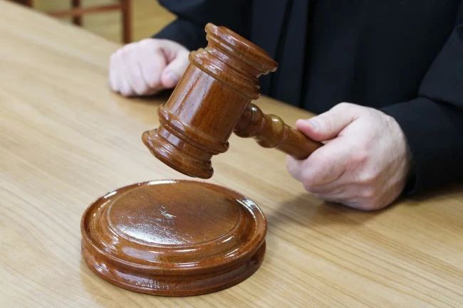 В микрорайоне Северо-Задонск мужчина без прав арестован за пьяную езду на мопеде