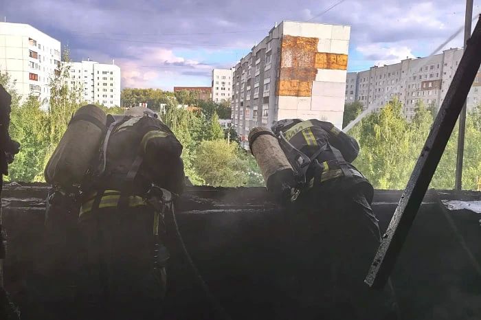 При пожаре в многоэтажке на Майской в Туле эвакуировали 15 человек, включая троих детей При пожаре в многоэтажке на Майской в Туле эвакуировали 15 человек, включая троих детей