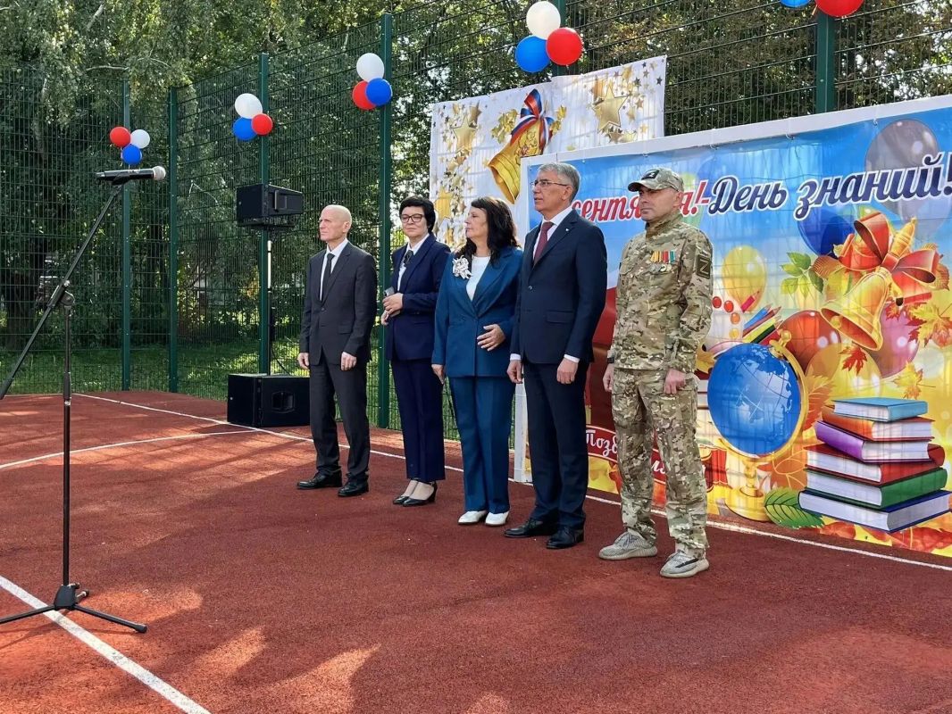 Сегодня школьные двери в Тульской области вновь распахнулись Сегодня школьные двери в Тульской области вновь распахнулись