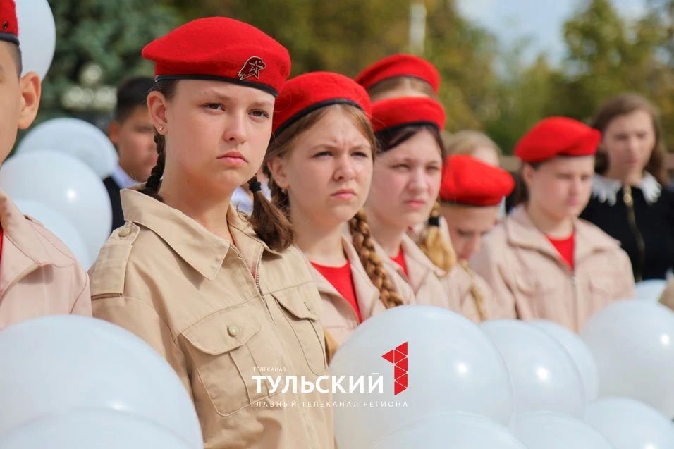 На площади Победы в Туле запустили 186 воздушных шаров На площади Победы в Туле запустили 186 воздушных шаров