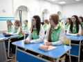 В школах, колледжах и техникумах стартовал обновленный курс «Разговоры о важном»