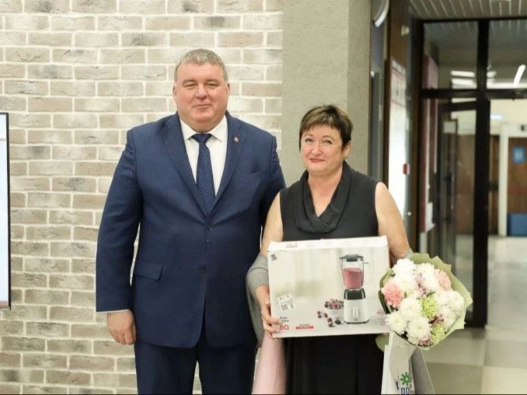 Илья Беспалов: Встретился с победителями конкурса «Красивый город» Илья Беспалов: Встретился с победителями конкурса «Красивый город»