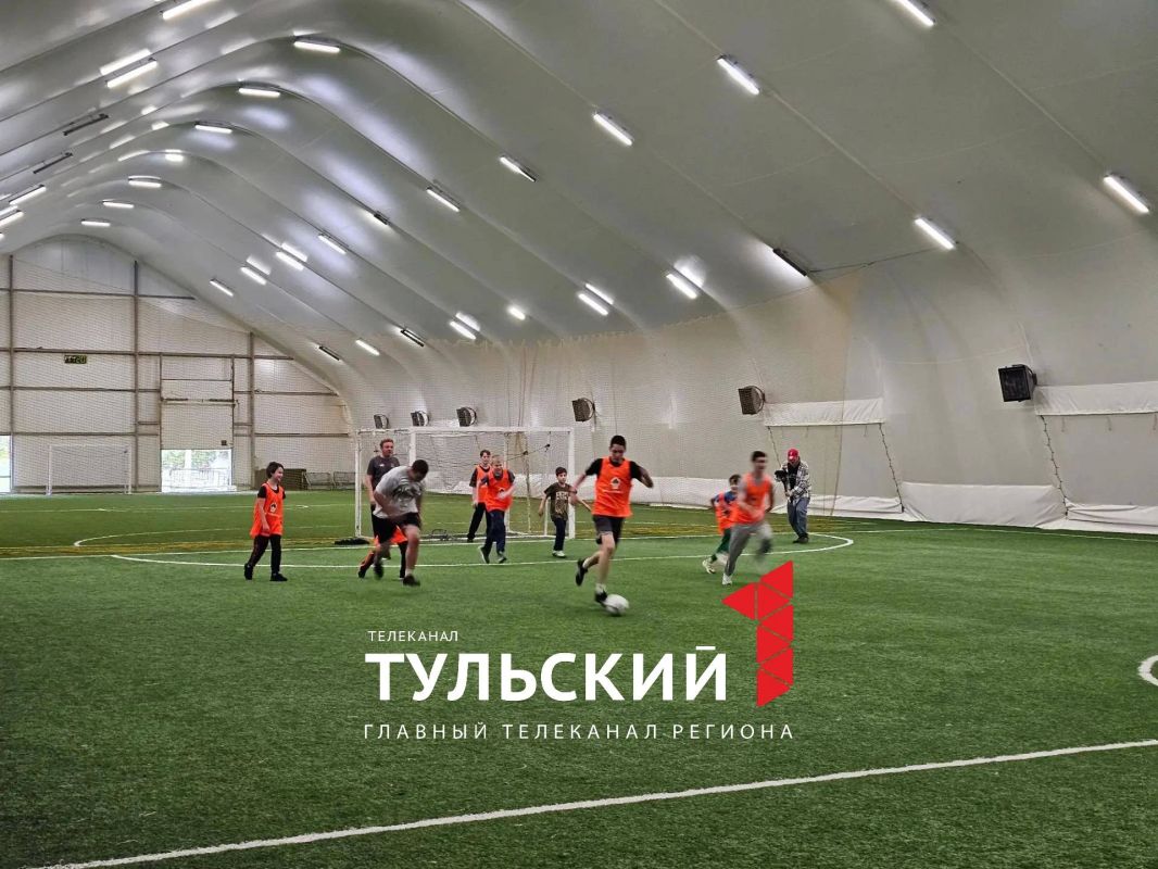Воспитанники щёкинского соццентра побывали в гостях у тульского «Арсенала» Воспитанники щёкинского соццентра побывали в гостях у тульского «Арсенала»