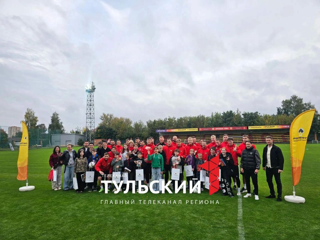 Воспитанники щёкинского соццентра побывали в гостях у тульского «Арсенала»