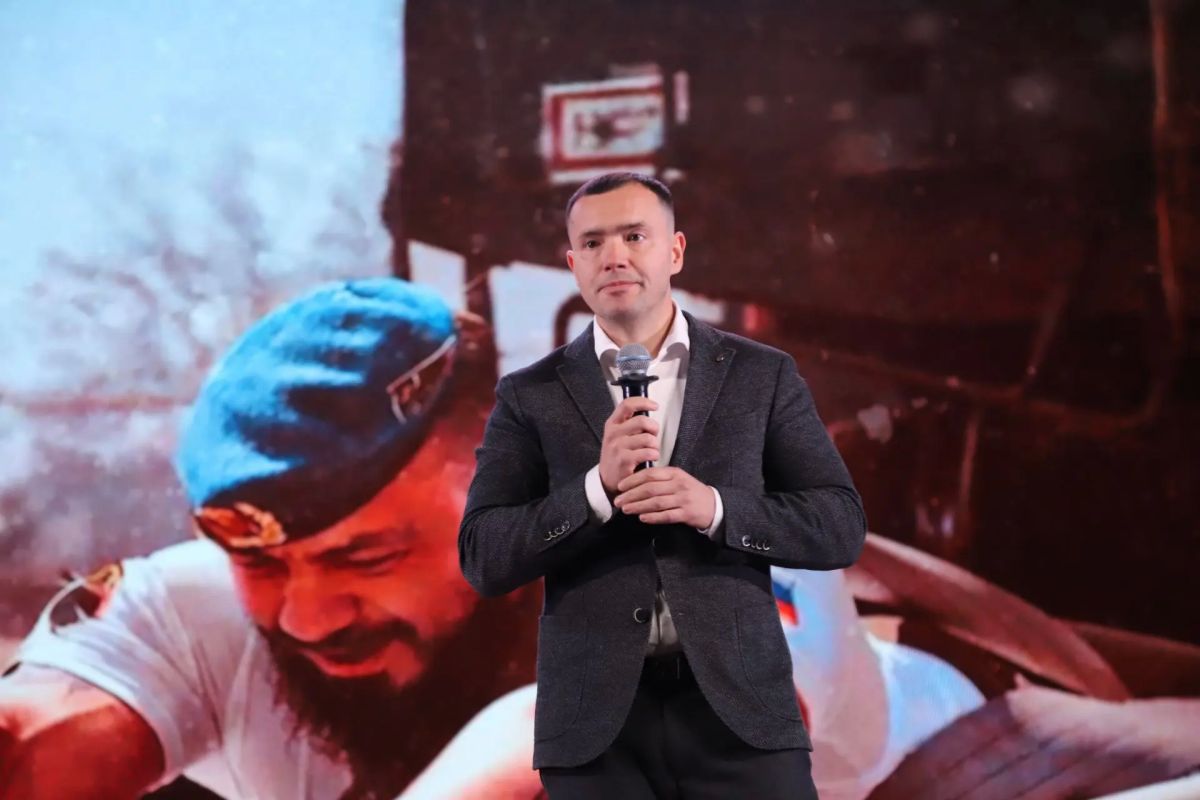 Евгений Смолянинов побывал на открытом показе фильма «20 ТОНН» Евгений Смолянинов побывал на открытом показе фильма «20 ТОНН»