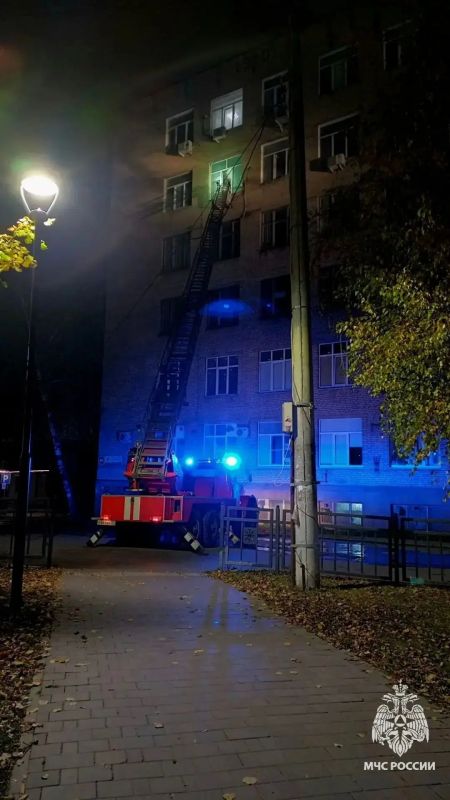 В центре Тулы огнеборцы спасли 2 человек при пожаре В центре Тулы огнеборцы спасли 2 человек при пожаре