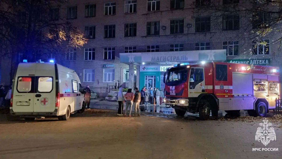 В центре Тулы огнеборцы спасли 2 человек при пожаре В центре Тулы огнеборцы спасли 2 человек при пожаре