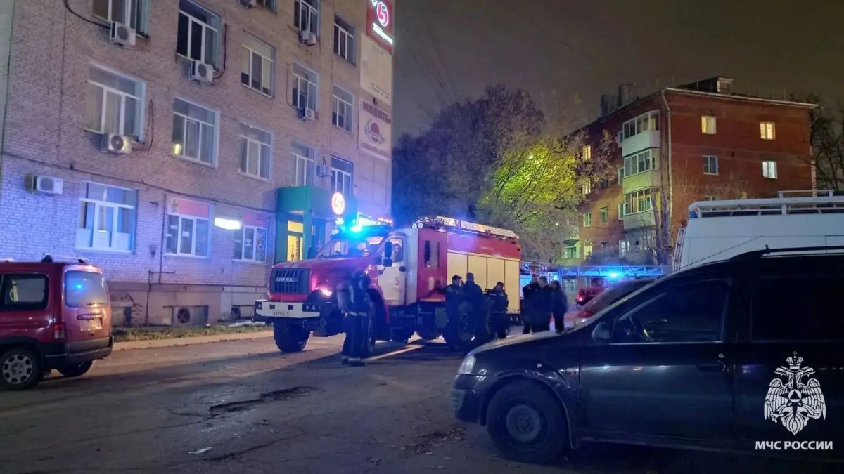 В центре Тулы огнеборцы спасли 2 человек при пожаре В центре Тулы огнеборцы спасли 2 человек при пожаре