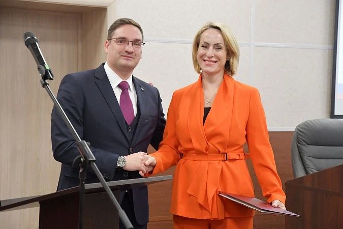 В Туле наградили работников дорожного хозяйства В Туле наградили работников дорожного хозяйства