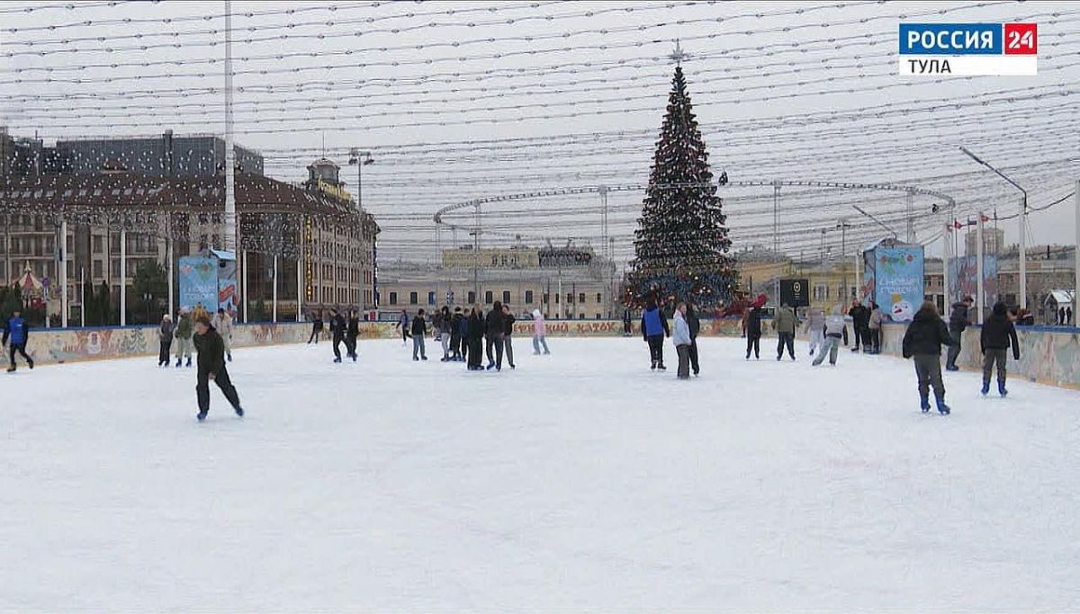 Из-за монтажа Губернского катка в Туле на площади Ленина ограничат парковку