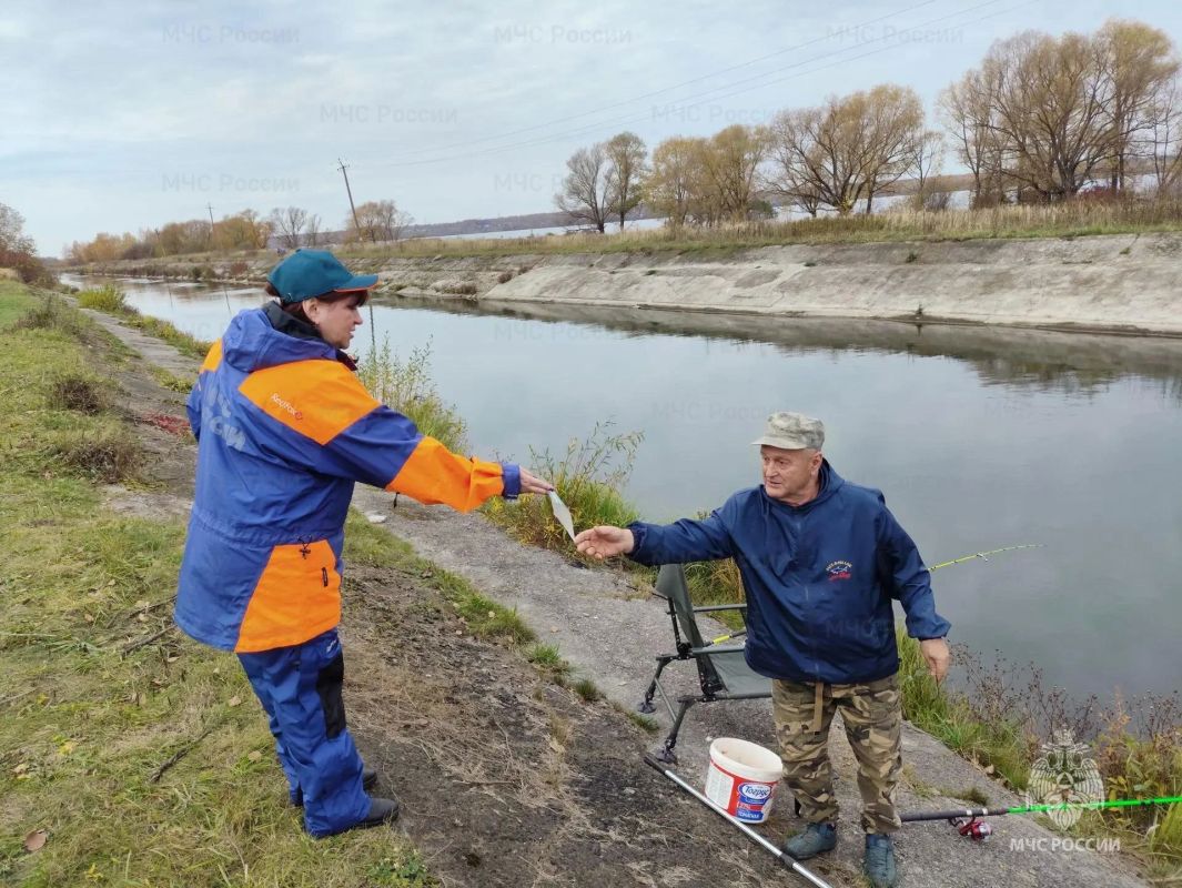 Осенняя рыбалка: сотрудники ГИМС напоминают о коварстве холодной воды Осенняя рыбалка: сотрудники ГИМС напоминают о коварстве холодной воды