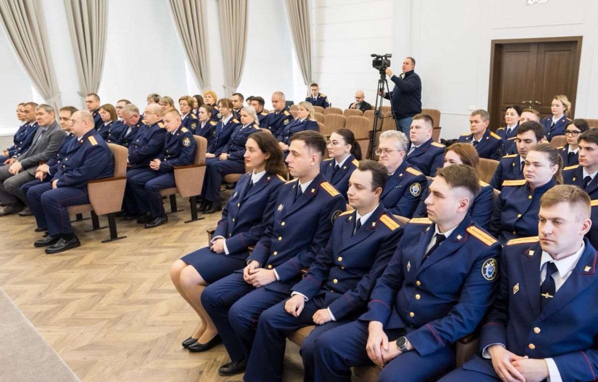 Заместитель Председателя Следственного комитета Российской Федерации наградил отличившихся сотрудников следственного управления по Тульской области Заместитель Председателя Следственного комитета Российской Федерации наградил отличившихся сотрудников следственного управления по Тульской области