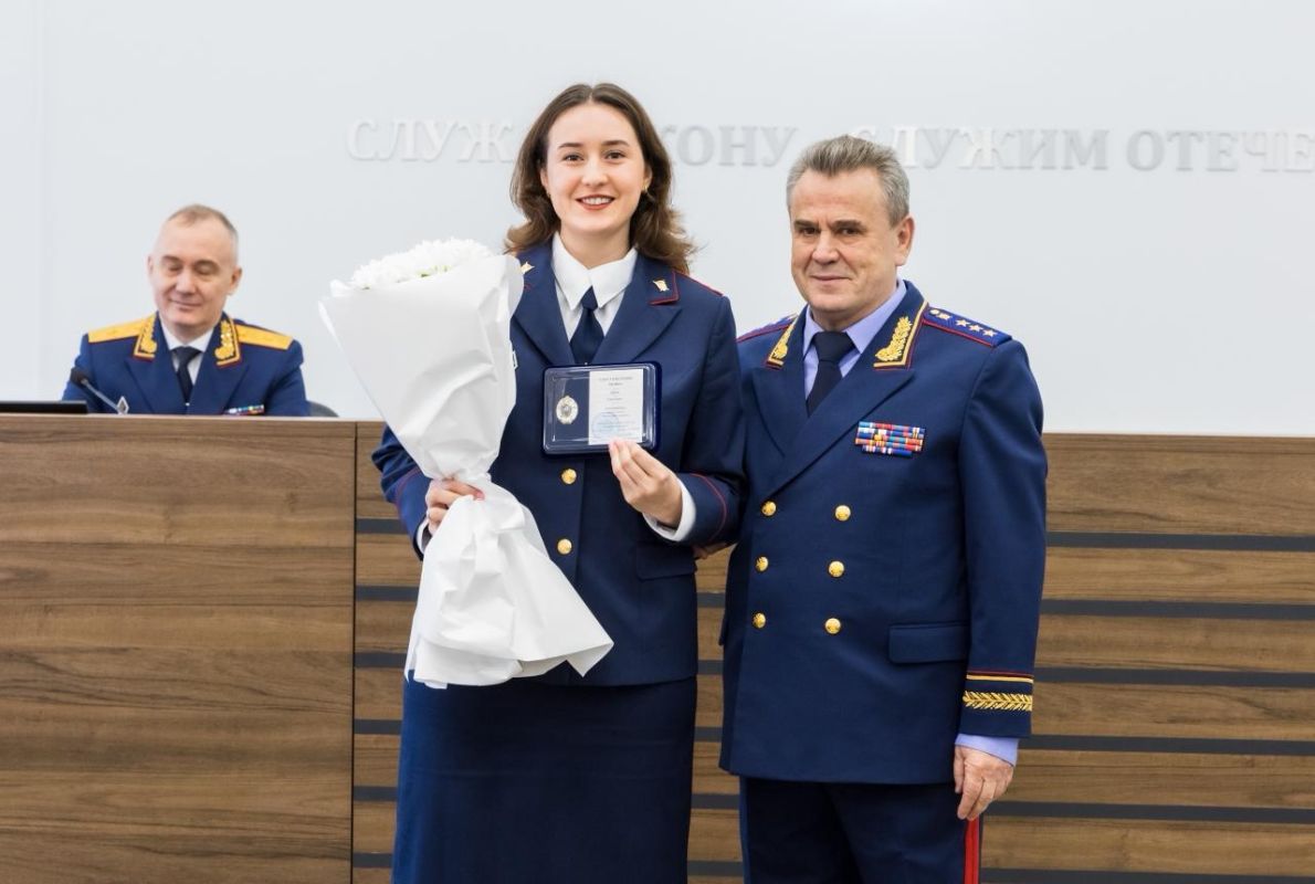 Заместитель Председателя Следственного комитета Российской Федерации наградил отличившихся сотрудников следственного управления по Тульской области Заместитель Председателя Следственного комитета Российской Федерации наградил отличившихся сотрудников следственного управления по Тульской области