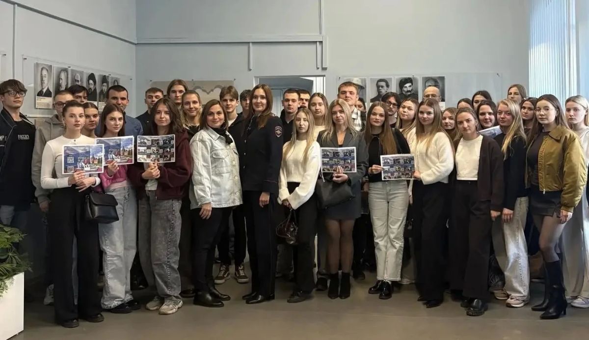 Тульские полицейские совместно с общественниками провели профориентационное мероприятие для студентов ТГПУ им. Л.Н. Толстого Тульские полицейские совместно с общественниками провели профориентационное мероприятие для студентов ТГПУ им. Л.Н. Толстого